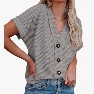 Dokotoo Grey Women’s V-Neck Short Sleeve Waffle Knit Cardigan or Shirt